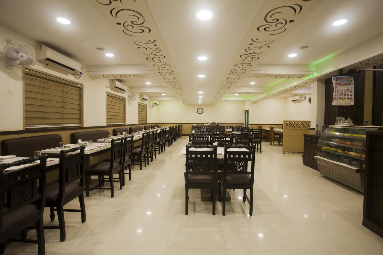 P K Rresidency Madurai Esterno foto