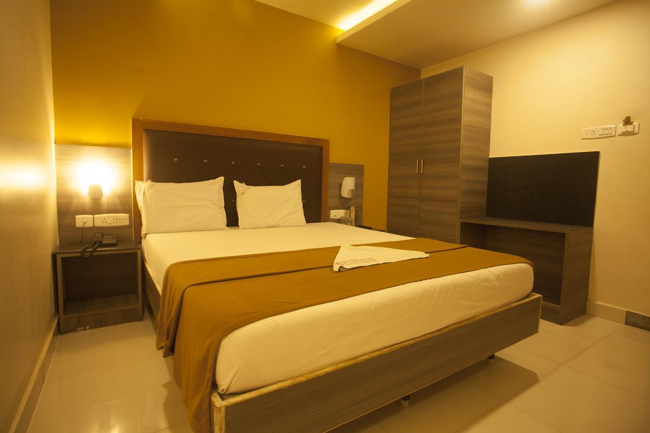 P K Rresidency Madurai Esterno foto